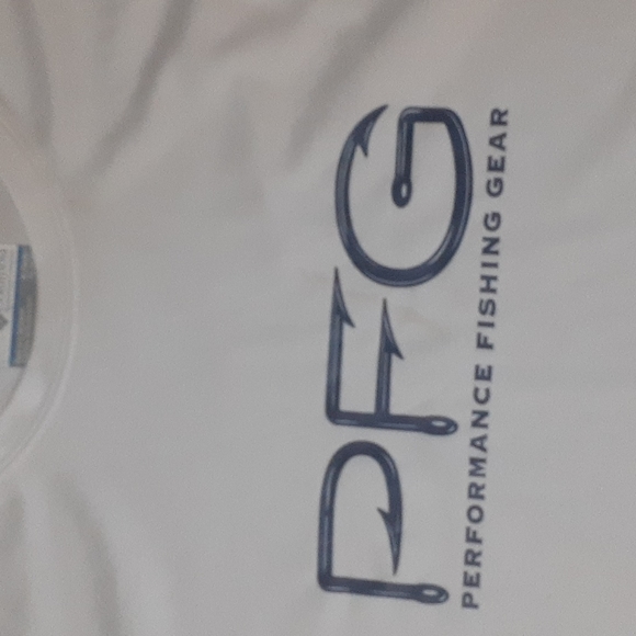 Columbia Fishing Shirt...Excellent condition - Picture 2 of 3